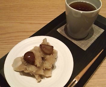 20091018 栗あん麩餅&棒茶.JPG