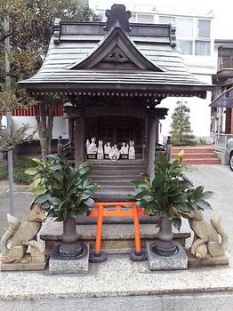 20090211 寺の稲荷神社.JPG