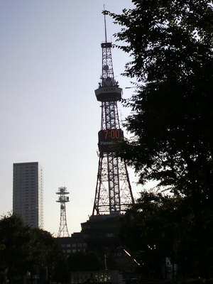 20100901 3ﾃﾚﾋﾞ塔.jpg