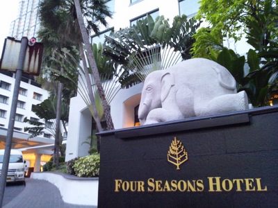20120220 2Four Seasons Hotel.JPG